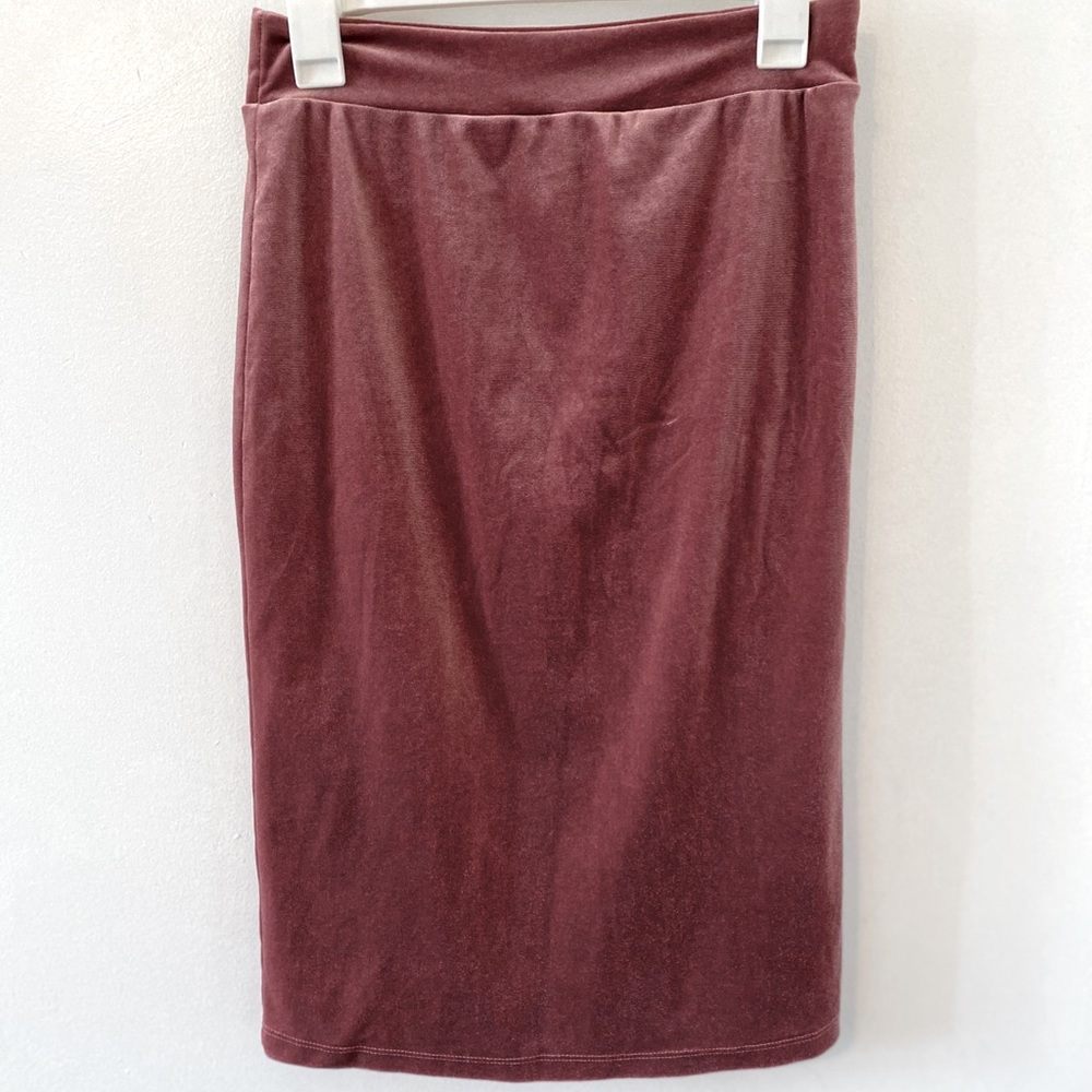 Suede pink skirt